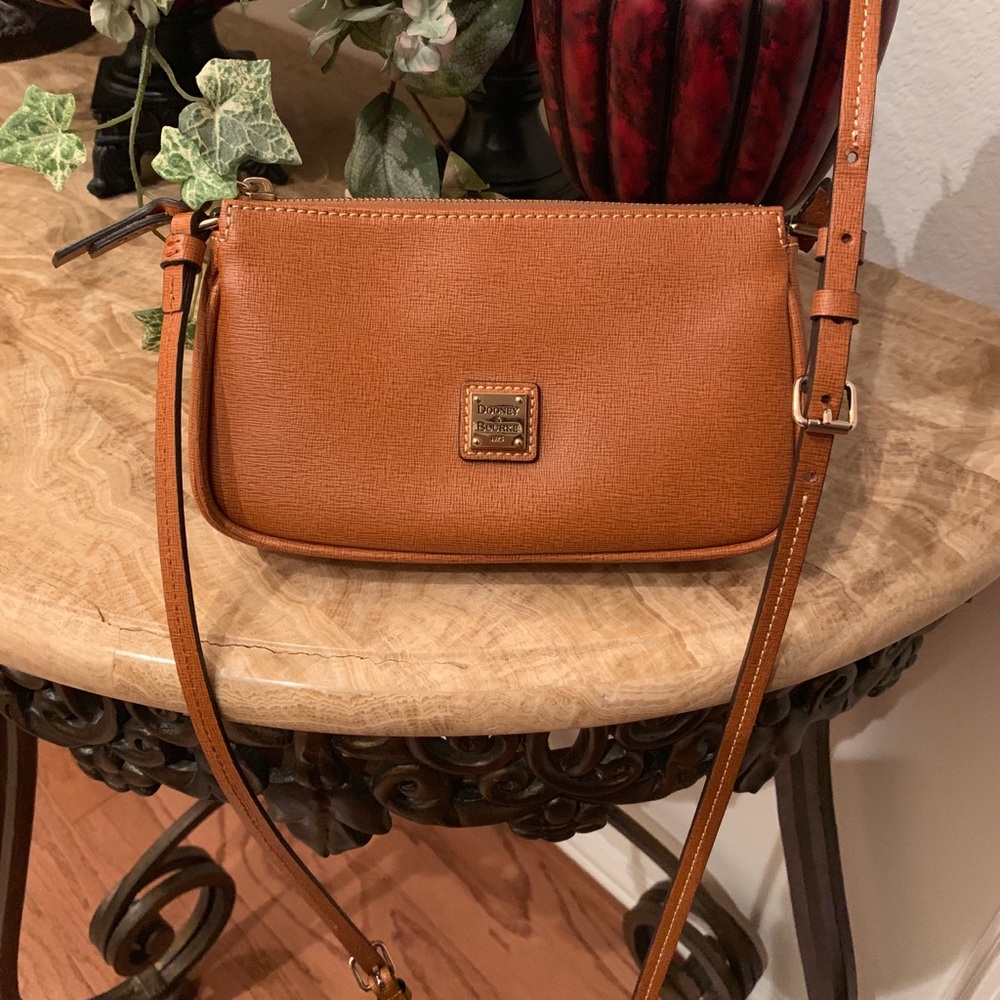 Dooney & Bourke Crossbody bag